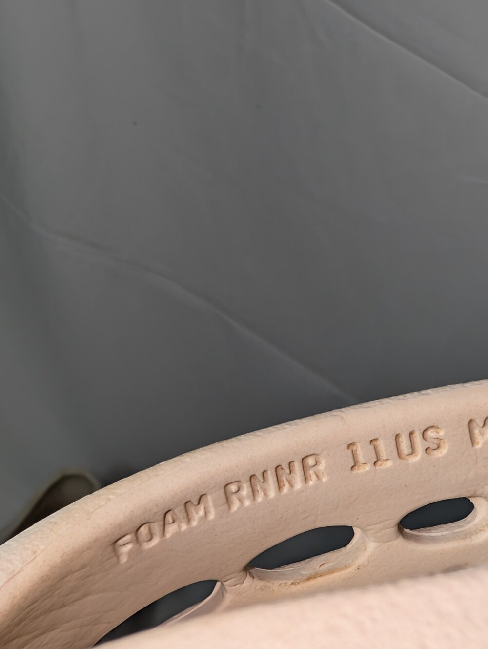 Adidas Yeezy Foam Runners - Picture 9 of 9